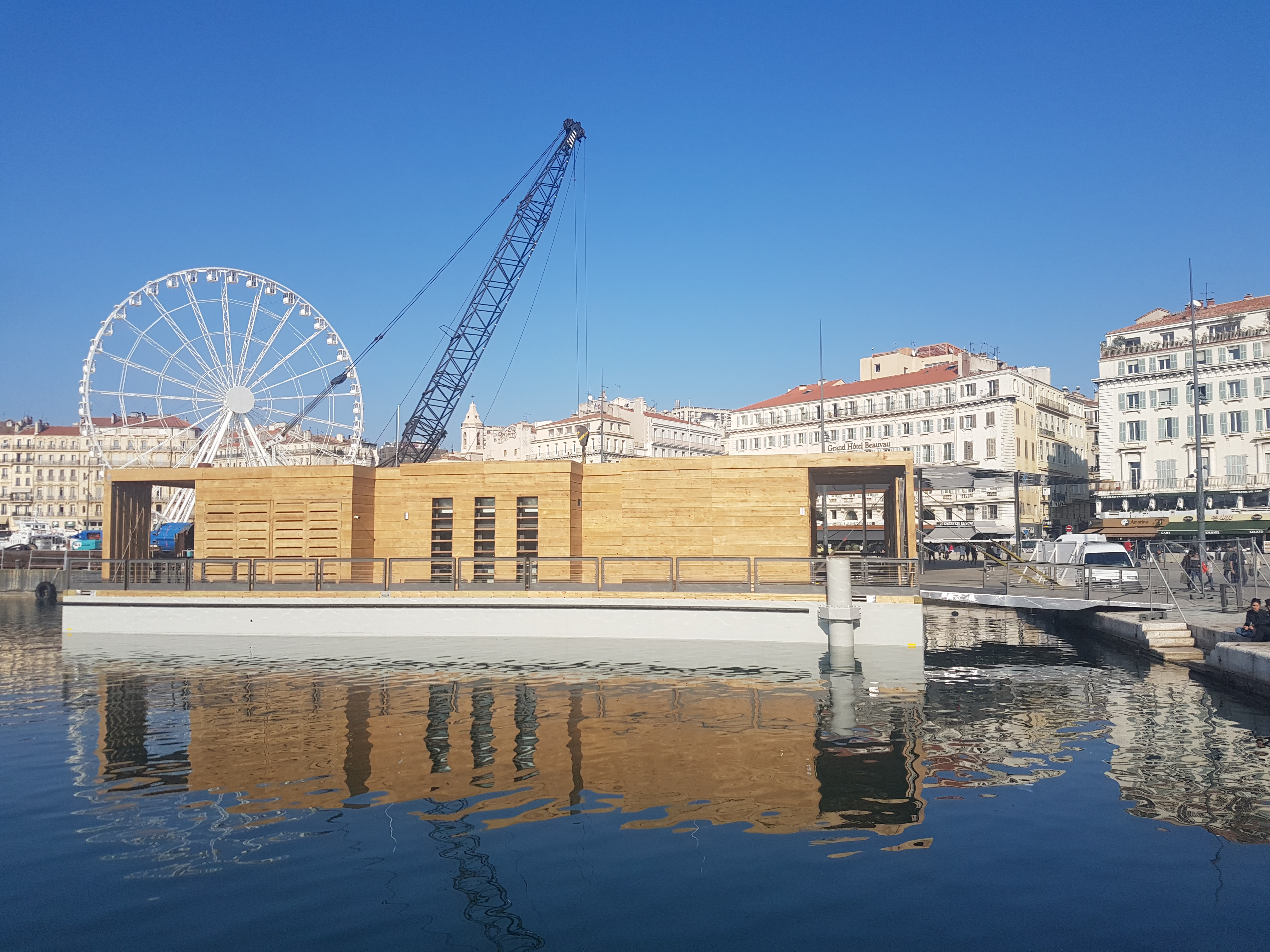 gare maritime de marseille vieux port 